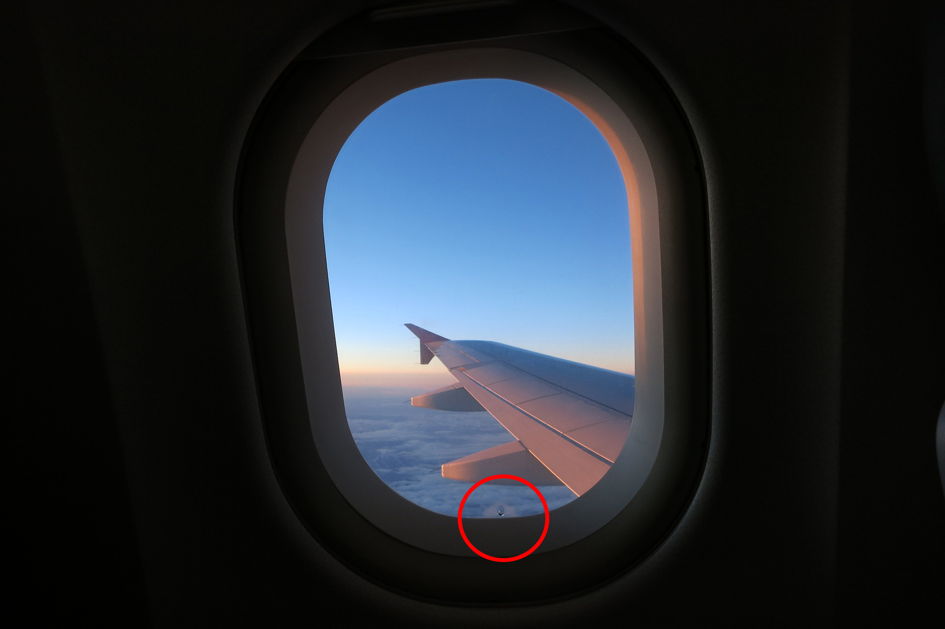 Flugzeugfenster