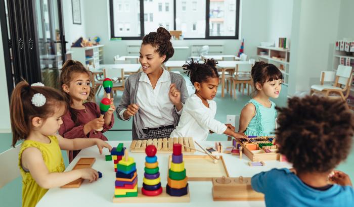 L'ÉNA DES ENFANTS – Journée de l'humanisme technologique – VISITE DE L'IIT  ET ATELIER ROBotique – Zenaflam