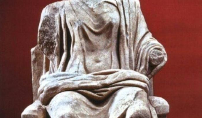 Dass Statuen in der Antike häufig bunt bemalt waren, hat die Wissenschaft bereits nachgewiesen. Nun ergab eine dänische Studie, dass die Statuen mitunter auch parfümiert waren.