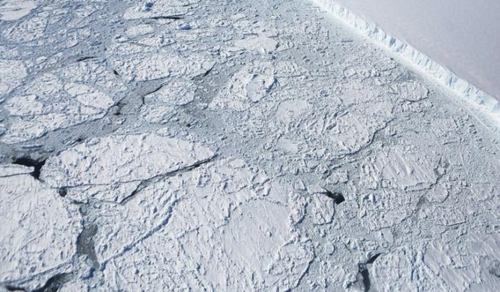 Das Eiswachstum in der Antarktis war in diesem Jahr so gering wie noch nie seit Beginn der Aufzeichungen. Das Eis auf den Meeren rund um die Antarktis erreichte am 10. September eine maximale Ausdehnung von 16,96 Millionen Quadratkilometern.