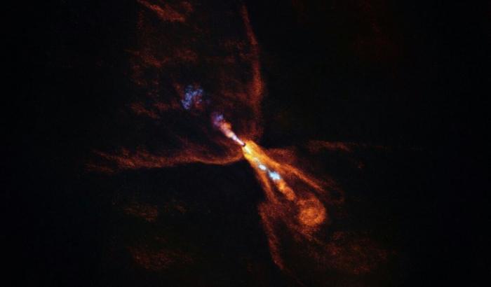 Image de la jeune étoile HOPS-315 et de son disque protoplanétaire, publiée par l'Observatoire européen austral (ESO), le 16 juillet 2025