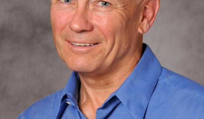 Der diesjährige Wirtschaftsnobelpreisträger Peter Howitt hat vor Gefahren von unregulierter Künstlicher Intelligenz (KI) für Arbeitsplätze gewarnt. "Sie wird reguliert werden müssen", sagte der Kanadier Howitt.