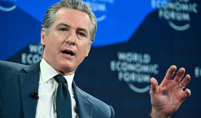 In der Sicherheitsdebatte über Künstliche Intelligenz (KI) will der US-Bundesstaat Kalifornien eine Art "Notschalter" prüfen. Der kalifornische Gouverneur Gavin Newsom unterzeichnete ein Dekret, das einen möglichen "kill switch" vorsieht.