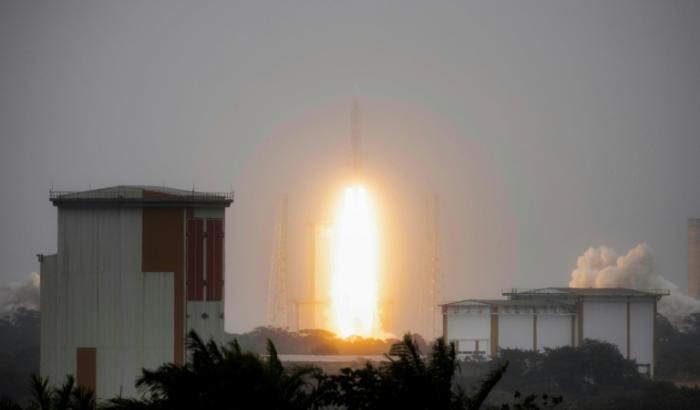 La fusée Ariane 6 décolle de Kourou, en Guyane française avec le satellite militaire CSO-3, le 6 mars 2025