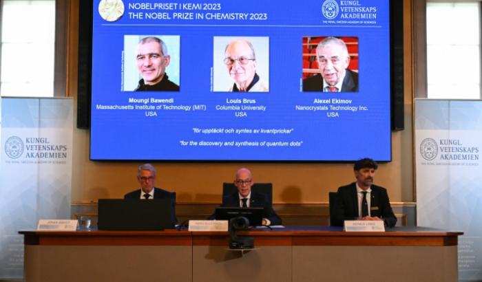 Der diesjährige Chemie-Nobelpreis geht an Moungi Bawendi, Louis Brus und Alexei Ekimov, drei in den USA arbeitende Entdecker von sogenannten Quantenpunkten.