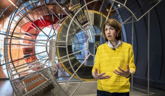 l'Italienne Fabiola Gianotti, directrice générale du plus grand laboratoire de physique d'Europe, le Cern, lors d'un entretien avec l'AFP près de Genève, le 31 mars 2025