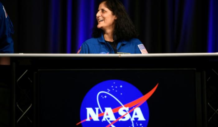 Selbstkritik der Nasa: Gut anderthalb Jahre nach einem neunmonatigen Zwangsaufenthalt von zwei Astronauten im All hat die US-Raumfahrtbehörde interne Fehler eingeräumt.