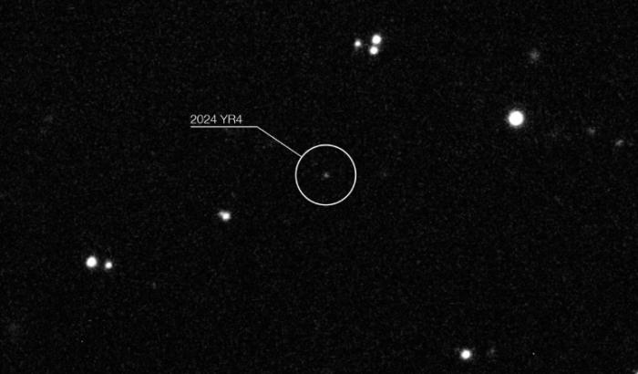 Image fournie par l'Observatoire européen austral (ESO) le 25 février 2025 montrant l'astéroïde 2024 YR4