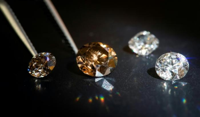 Diamants au siège de la société Diam Concept, hébergée dans un laboratoire du CNRS à l'université Paris 13