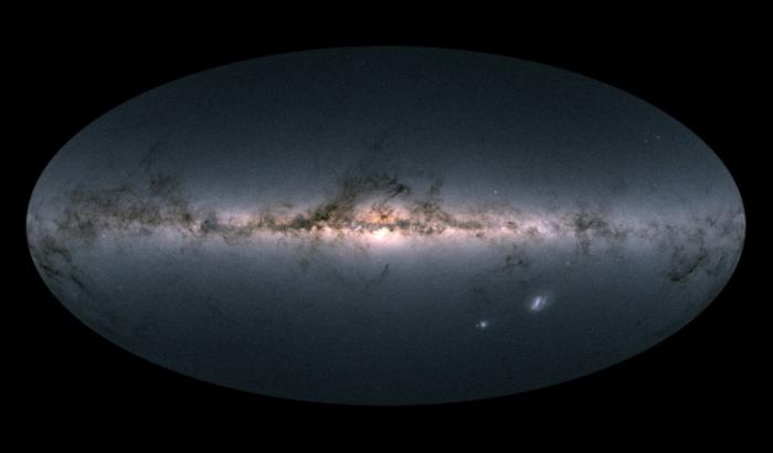 Image de la Voie lactée et de proches galaxies, prise par le télescope spatial Gaia, basée sur des mesures de plus d'1,7 milliard d'étoiles, diffusée le 25 avril 2028 par l'Agence spatiale européenne