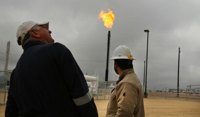 Production de gaz naturel dans une usine de Garden City, au Texas, le 5 février 2015