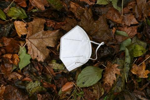 Auch Jahre nach Ende der Coronapandemie sieht die Leopoldina Versorgungslücken bei der Behandlung von Spätfolgen wie Long-Covid. Betroffene werden den Experten zufolge nach wie vor falsch diagnostiziert und finden keine ausreichenden Therapien.
