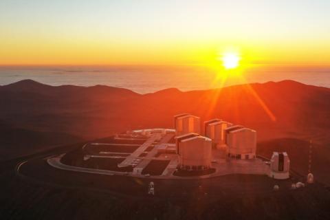 La plateforme du Very Large Telescope (VLT) de l'ESO à Paranal, au Chili