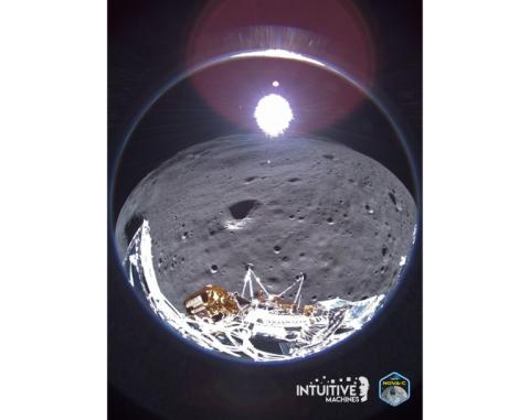 Image transmise le 22 février 2024 par la sonde lunaire Odysseus de l'entreprise Intuitive Machines, avant de s'éteindre défintivement, montrant la Terre en arrière-plan