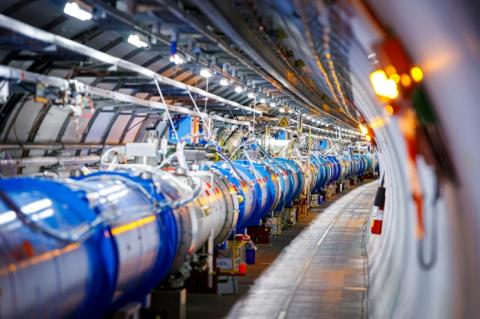 Renovierungsarbeiten für die Lösung eines der größten Rätsel des Universums: In der Schweiz ist am Montag der größte Teilchenbeschleuniger der Welt für vierjährige Modernisierungsarbeiten geschlossen werden.