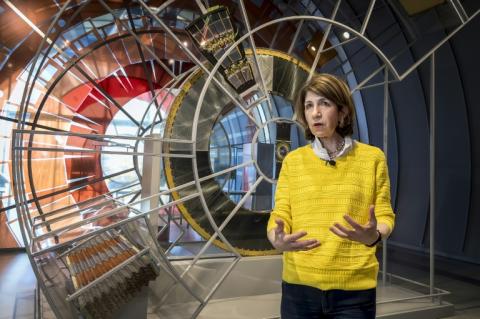 l'Italienne Fabiola Gianotti, directrice générale du plus grand laboratoire de physique d'Europe, le Cern, lors d'un entretien avec l'AFP près de Genève, le 31 mars 2025