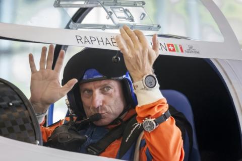Der Höhenrekord des Piloten Raphaël Domjan mit seinem Solarflugzeug SolarStratos vom August 2025 ist offiziell bestätigt worden. Der Internationale Luftsportverband erkannte eine Flughöhe von 9640 Metern an - und zeichnete den Schweizer aus.