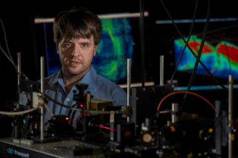 Photographie du psychiatre américain Karl Deisseroth diffusée le 5 octobre 2026 par l'université Stanford