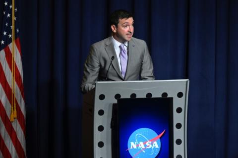 Dan Evans, administrateur adjoint de la NASA pour la recherche, lors d'une conférence de presse sur les phénomènes anormaux non identifiés (UAP), le 14 septembre 2023 à Washington