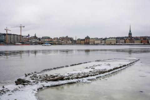 Les vestiges d'une épave du XVIIe siècle après leur réapparition à Stockholm, en Suède, le 17 février 2026