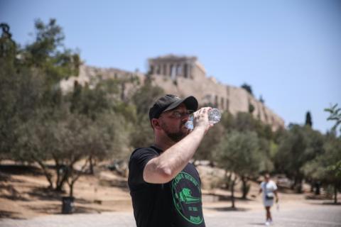 "Il suffit que les canicules soient plus chaudes de 2 à 4°C pour que des milliers de personnes passent de vie à trépas", a souligné Garyfallos Konstantinoudis, co-auteur de l'étude