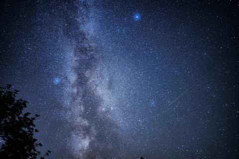 Le ciel étoilé au dessus de Fontainebleau en Seine-et-Marne, le 13 août 2023