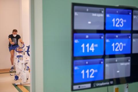 Erkrankungen im Nachgang von Infektionen sollen besser erforscht werden. Dies ist das Ziel der Nationalen Dekade gegen Postinfektiöse Erkrankungen, die Forschungsministerin Dorothee Bär gemeinsam mit Institutionen der Gesundheitsforschung startete.