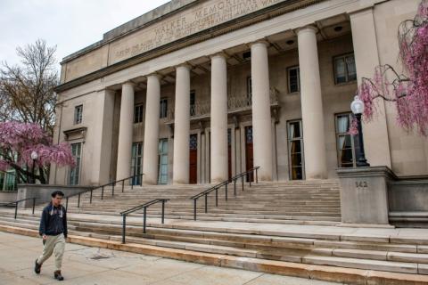 Die US-Eliteuniversität MIT hat ein Angebot der Regierung zurückgewiesen, im Gegenzug für den Erhalt staatlicher Gelder ihre Regularien der rechtsgerichteten Agenda von Präsident Donald Trump anzupassen.