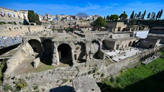 Vue générale sur le site archéologique d'Herculanum, en Italie, enseveli en l'an 79 sous la lave du Vésuve, le 23 octobre 2019