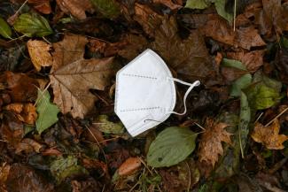 Auch Jahre nach Ende der Coronapandemie sieht die Leopoldina Versorgungslücken bei der Behandlung von Spätfolgen wie Long-Covid. Betroffene werden den Experten zufolge nach wie vor falsch diagnostiziert und finden keine ausreichenden Therapien.