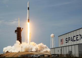 Une fusée Falcon 9 de SpaceX décolle de Cap Canaveral, en mai 2020, en Floride