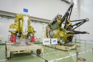 Les modules de la sonde spatiale Martian Moons eXploration (MMX), dont le lancement est prévu dans les prochains mois, le 13 août 2026 au centre spatial Tanegashima de Minamitane, dans le sud de l'archipel japonais