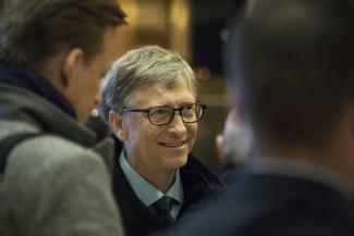 L'homme d'affaires Bill Gates arrive à la Trump Tower, à New York, le 13 décembre 2016