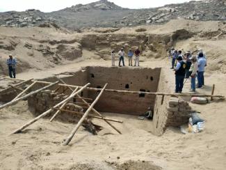 Photo non datée, publiée par l'agence de presse Andina le 15 février 2019, d'une chambre funéraire inca découverte dans la province de Lambayeque, au Pérou