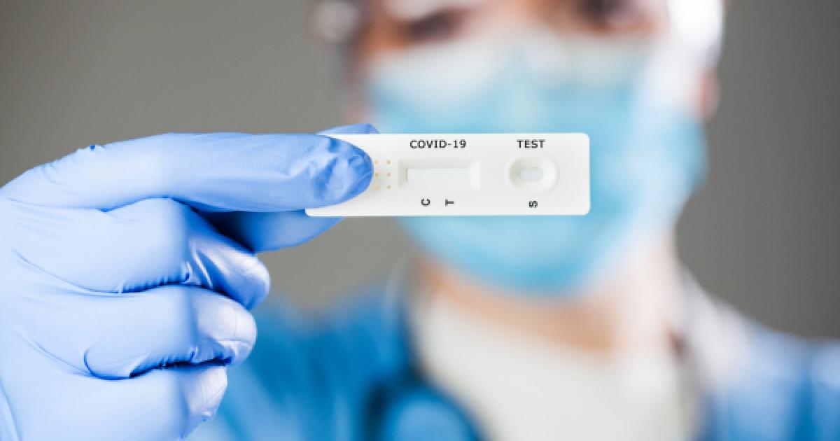 Covid-19 : les tests antigéniques rapides peuvent-ils changer la donne ?